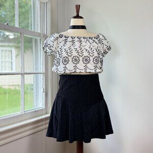 American Eagle White Crop Top Black Embroidered Flowers Cotton Medium Cottage